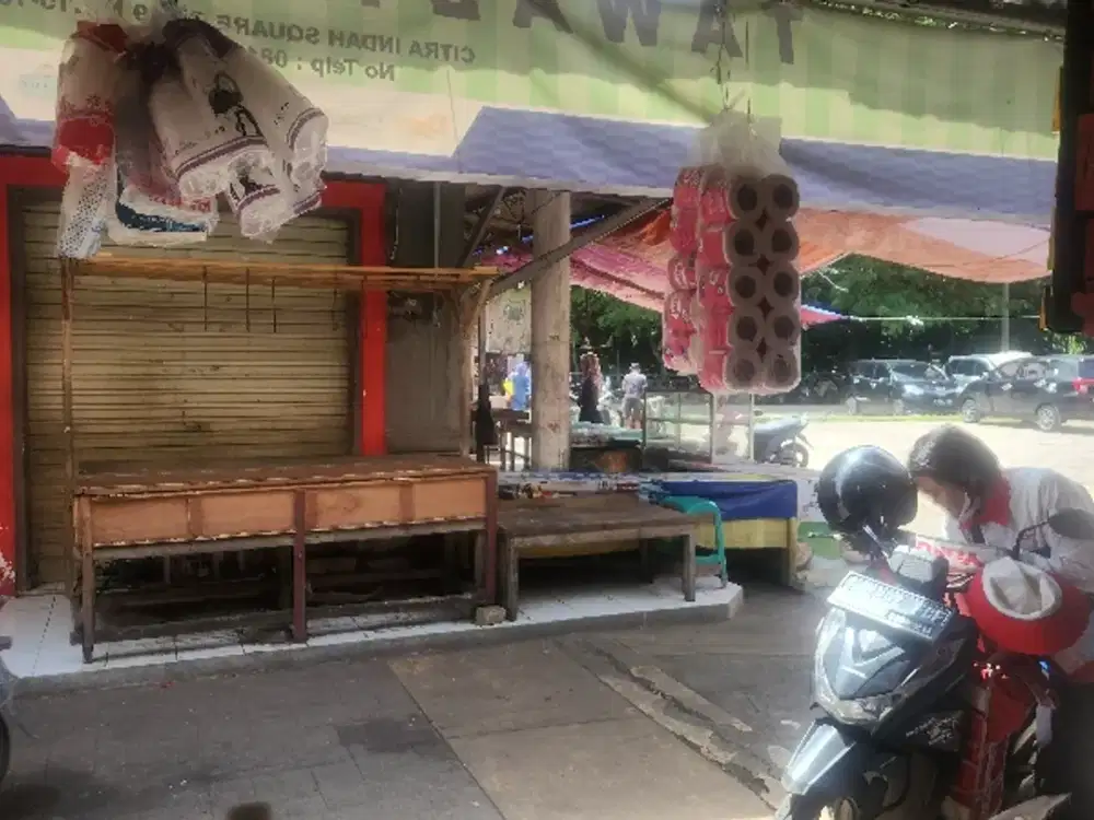 dijual kios pasar  posisi hook depan parkiran dan perkantoran