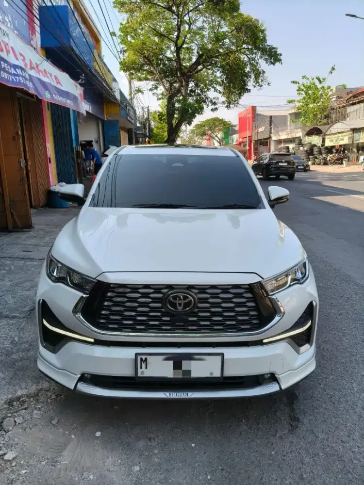 Toyota Innova Zenix Hybrid Q Modellista 2024 Matic Putih