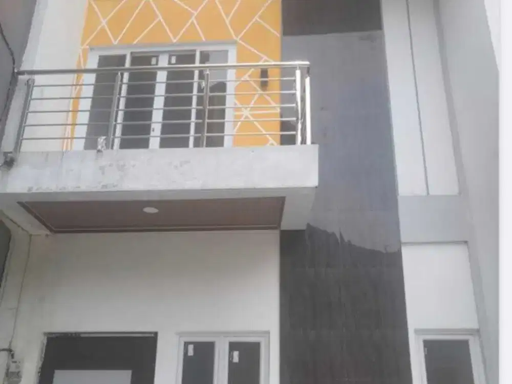 RUMAH BARU .rumah di Angke tiga lantai