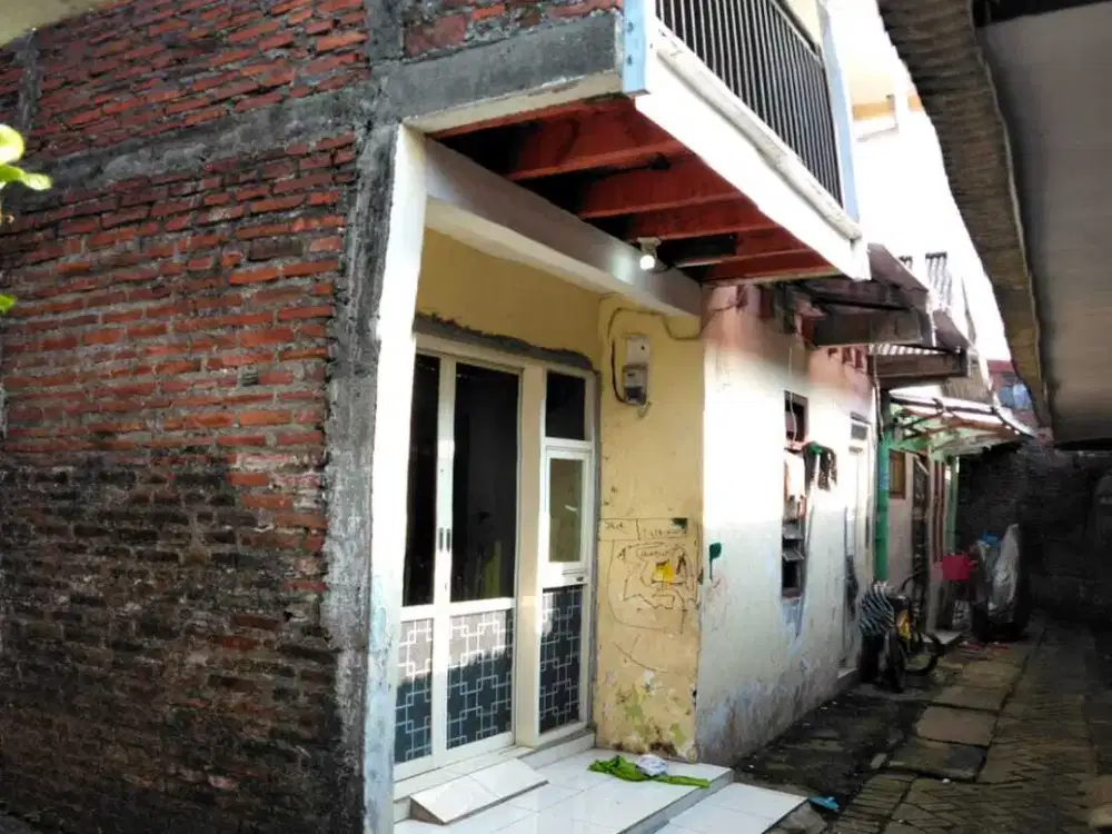 Rumah Dekat Perempatan Gedangan, Sidoarjo