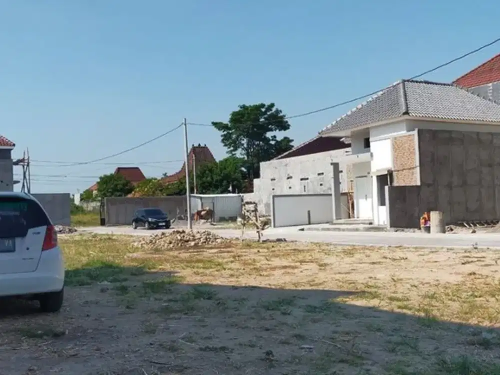 tanah siap bangun tinggal 1 unit hadap timur lokasi depan kpu solo