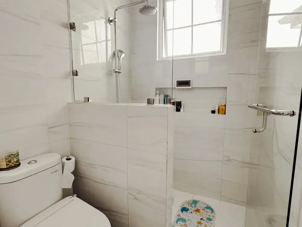 Rumah Cantik Siap Huni Semi Furnished di BSD