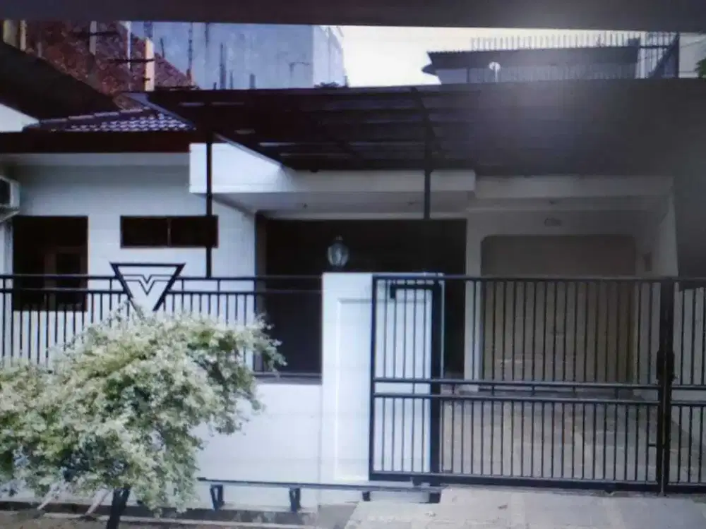 Disewakan .rumah di Puri Indah, luas 200