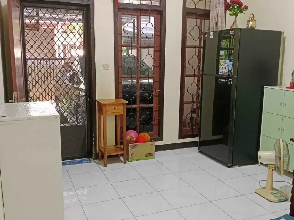 DIBAWAH PASARAN .Rumah di Taman Alfa Indah