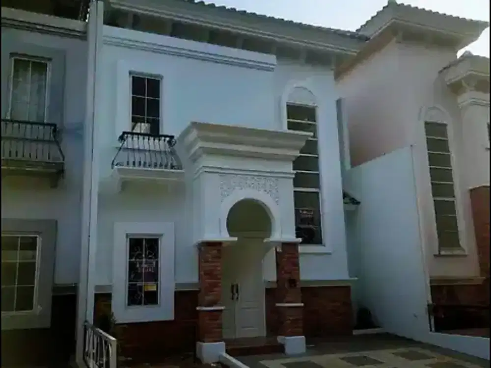 Rumah Lokasi Super Strategis di Gading Serpong