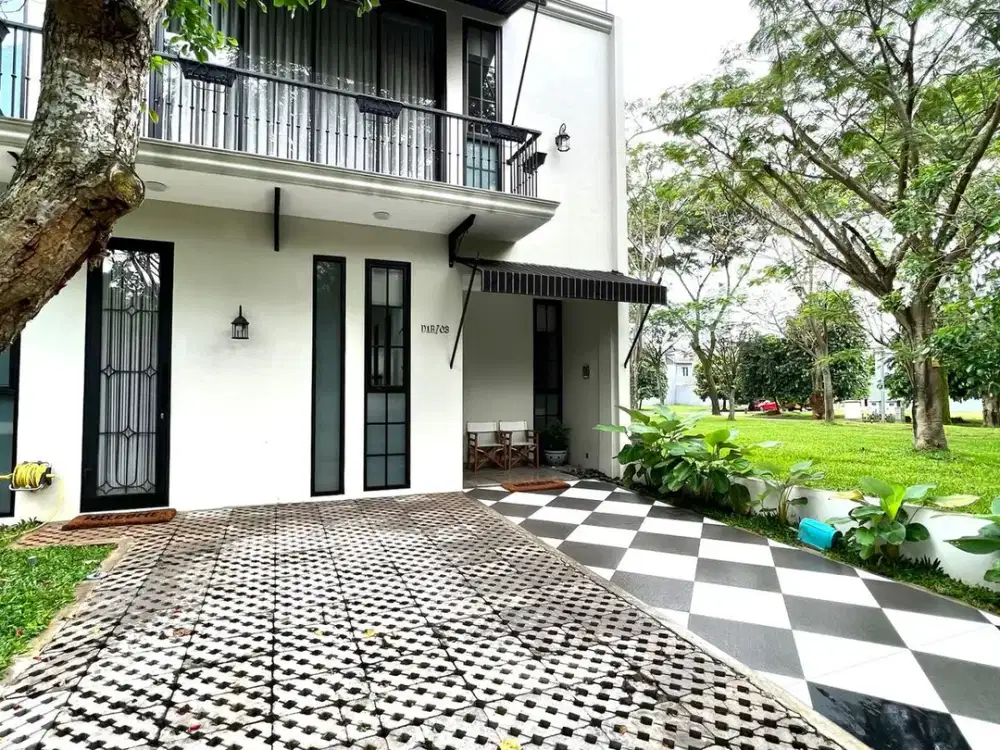 Rumah Cantik French Design Semi Furnished di BSD