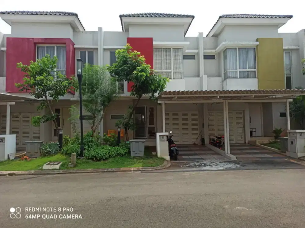 Rumah Rapi Semi Furnished Dekat Dengan Club House di Gading Serpong