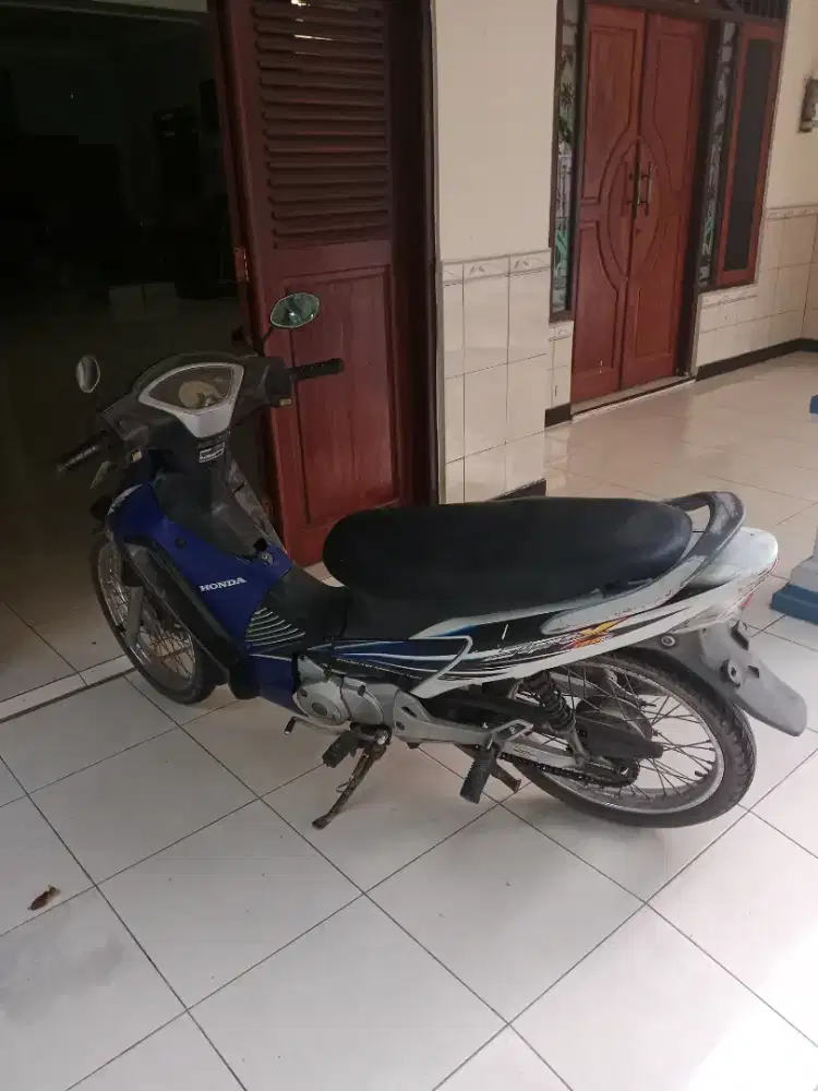 Dijual Supra X 125 tahun 2005