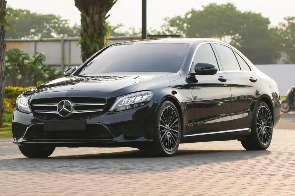 Canggih! Mercedes Benz C200 EQ Boost 2019 Black a200 320i x1 c300