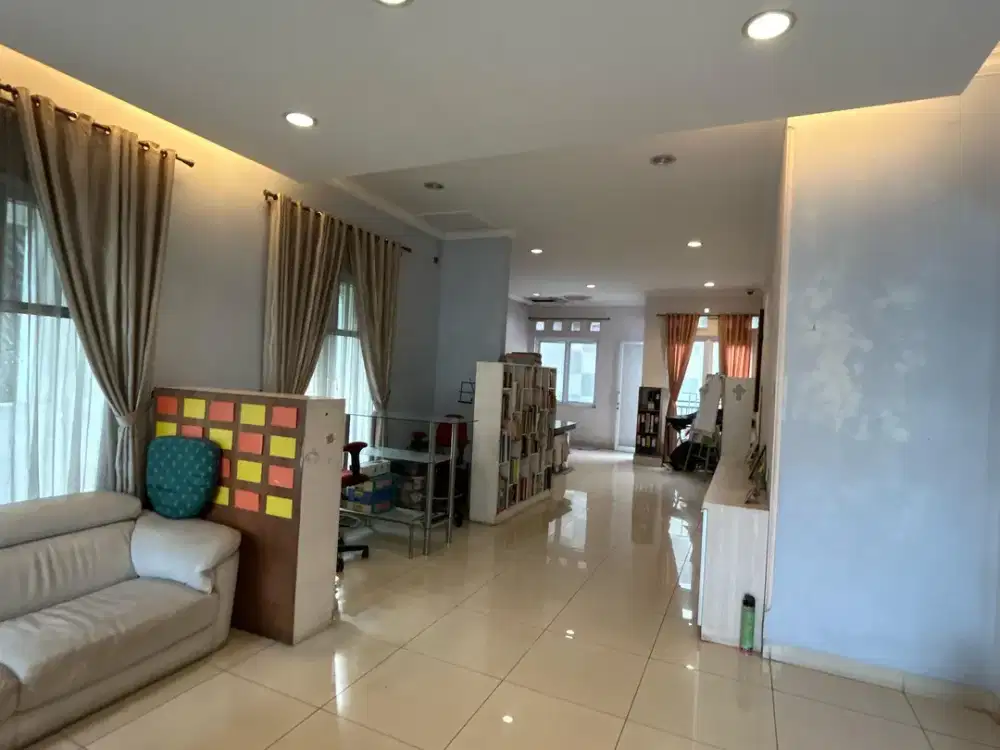 RUMAH PHG ADA SWIMMING POOL