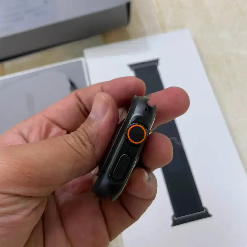 Apple Watch ULTRA 2 BLACK SPACE BH 100 Fullset Like New