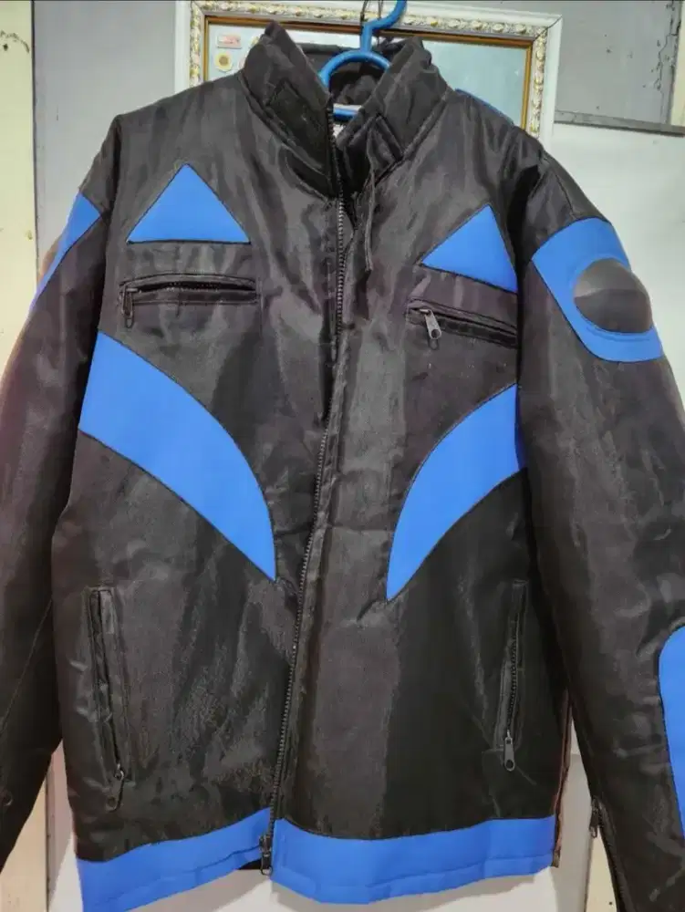 JAKET UNTUK MOTORAN