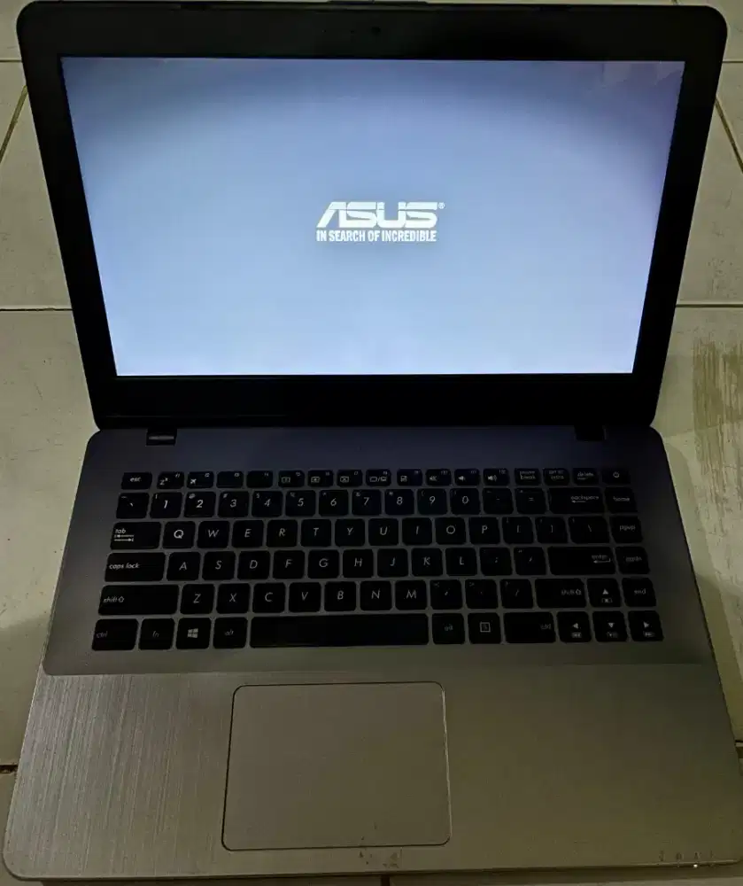 Laptop Asus A442UR