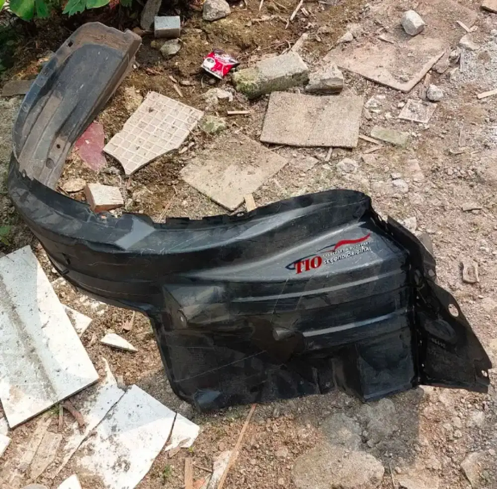 Liner fender innova reborn 2016-2020 kiri
