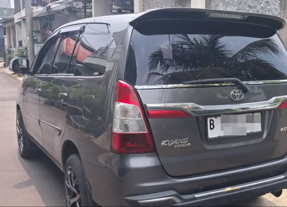 kijang innova v at 2013 milik sendiri