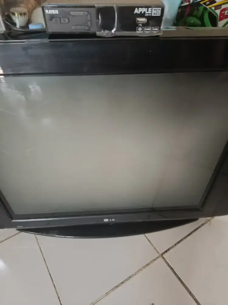 TV LG + set top box