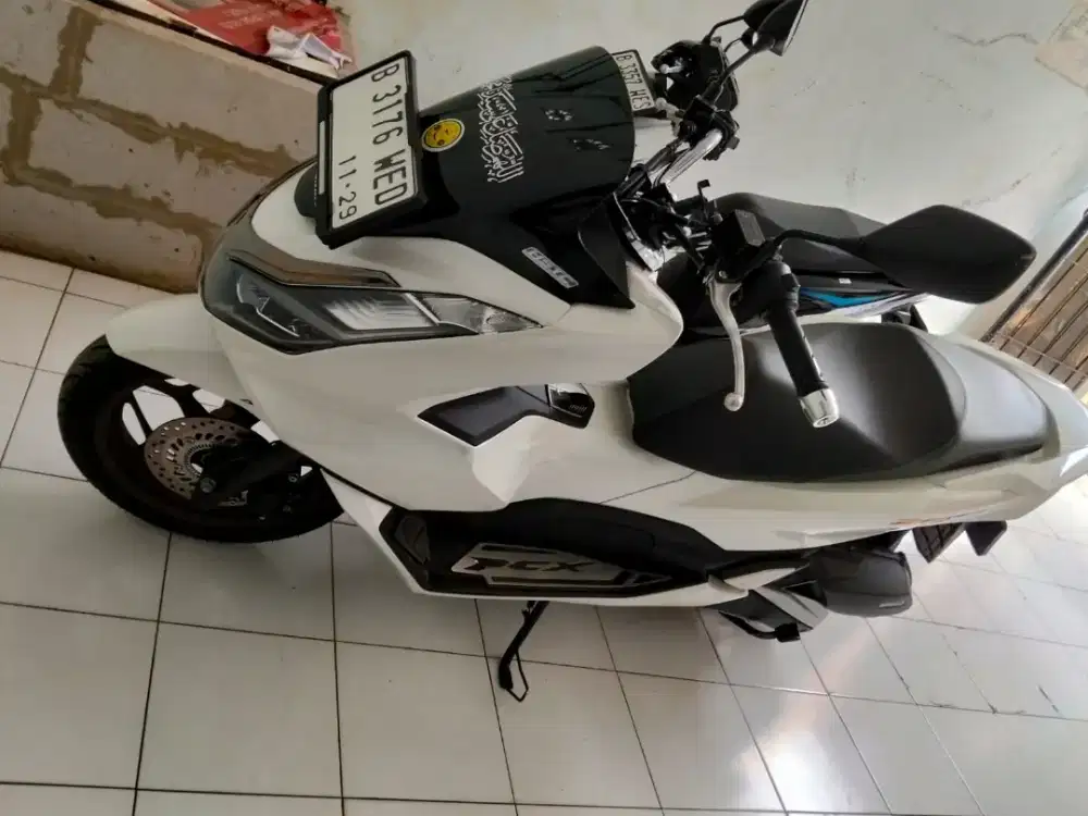 Honda new PCX ABS KYLESS 2024 seperti baru