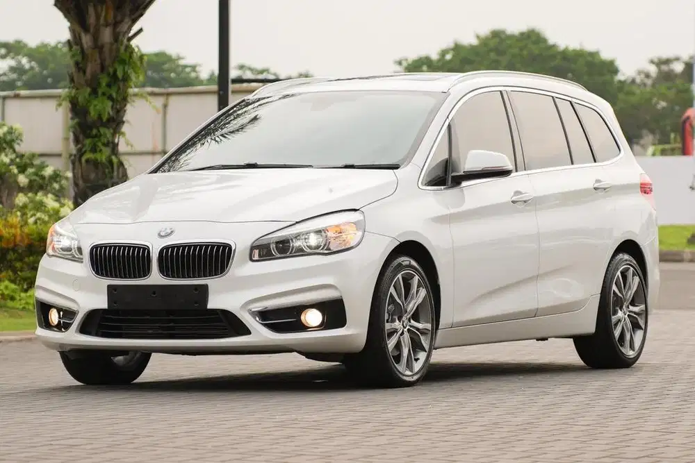 3 Seaters! BMW 218i Grand Tourer Panoramic 2015 x1 b200 alphard innova