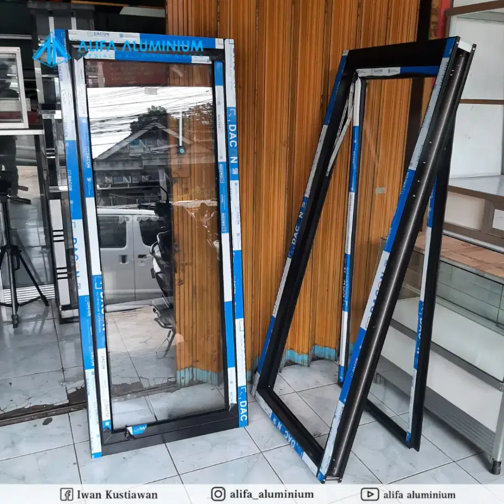 Jendela Aluminium Casement 150x60 cm Warna Hitam – Kaca Bening Elegan