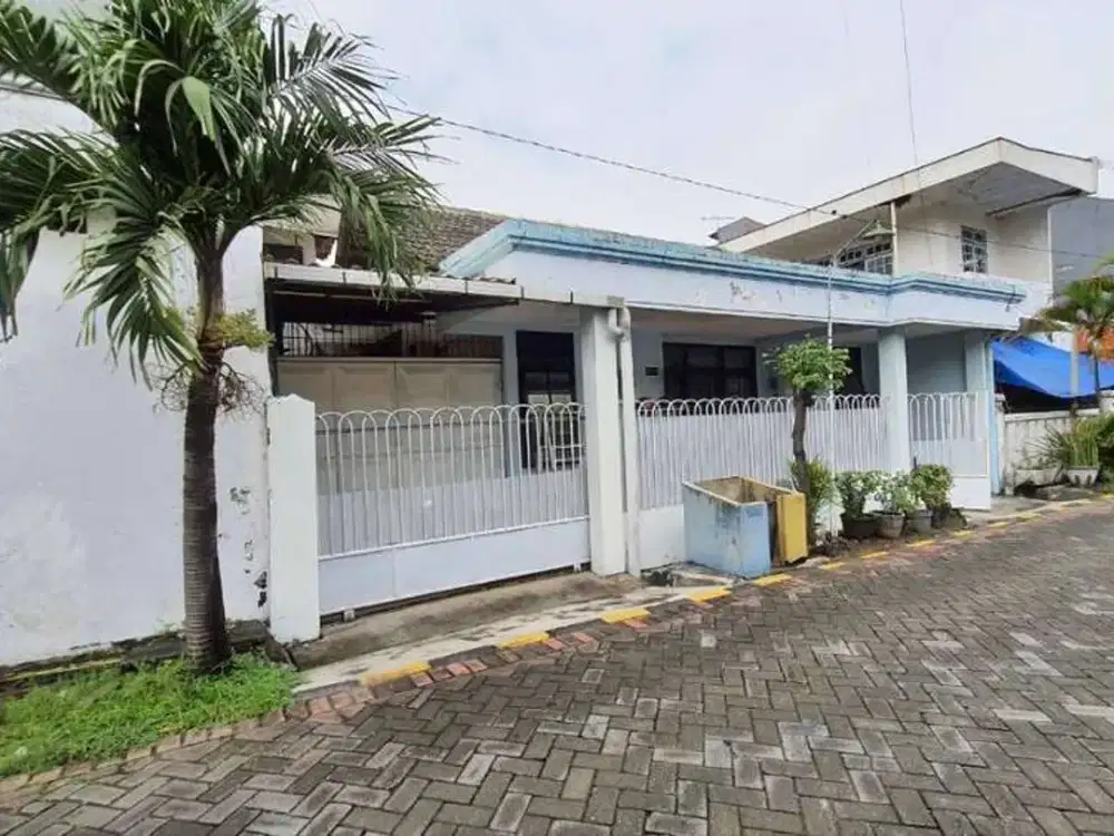 Rumah murah siap huni lokasi strategis dekat Merr
