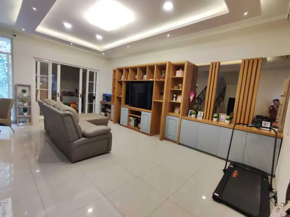 DIJUAL RUMAH CANTIK DI TRIMEZIA GADING SERPONG