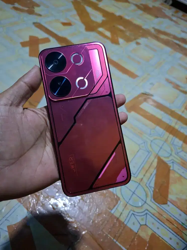 Itel p65 mulus 8/128 hp casan