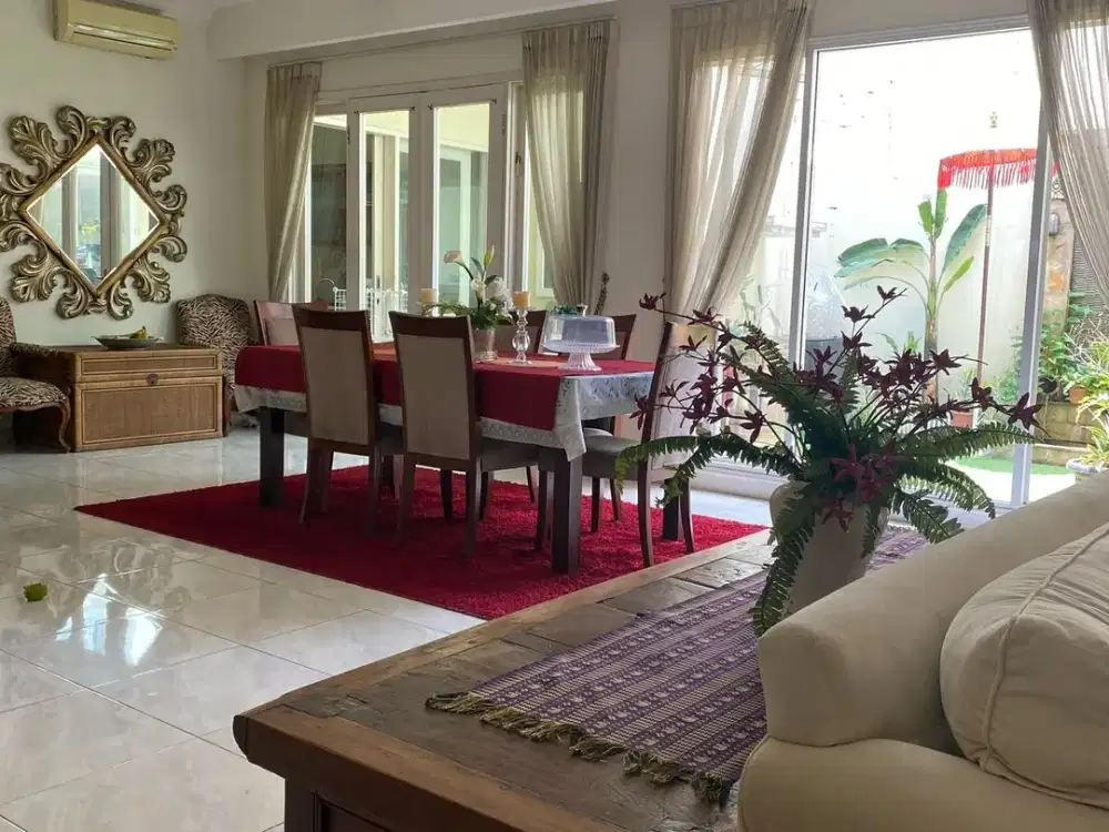 Rumah Cozy Full Furnish di Lokasi Idaman Raffles Hills Cibubur