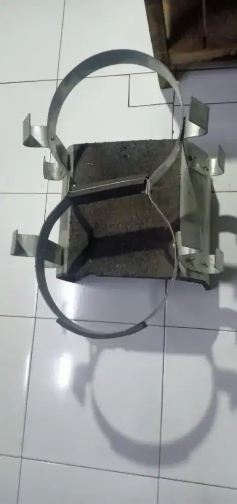 alat pembawa galon