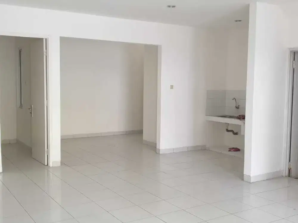 P 11.23 Dijual Rumah 2 Lantai Uk 11x15 Siap Huni di Poris Paradise