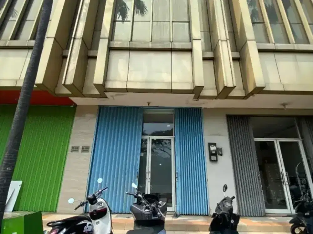 Di Jual Ruko 3,5 Lantai di Golf Lake Venice, Cengkareng, Jakarta Barat