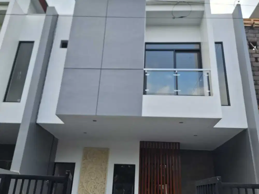 RUMAH JL. WATURENGGONG DEKAT KAMPUS UDAYANA DAN RSUP SANGLAH DENPASAR
