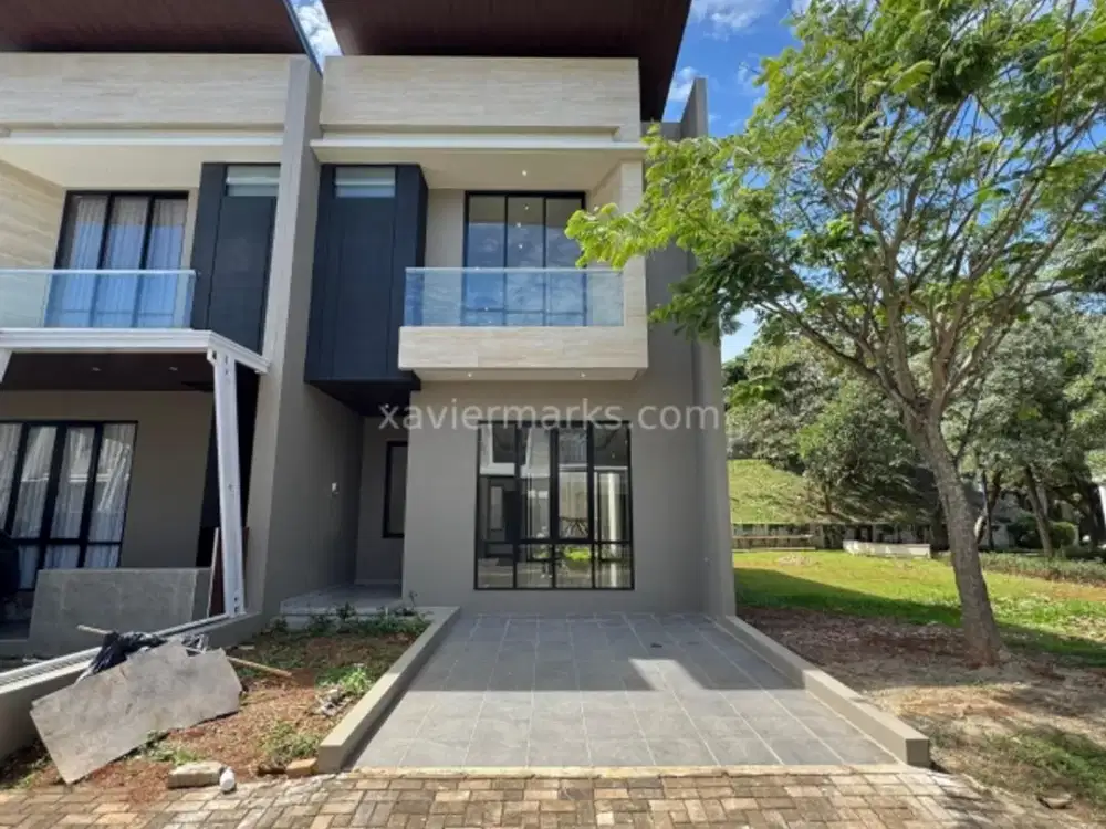 Rumah Halama belakang Luas di Vanya Park Cluster Azura BSD City