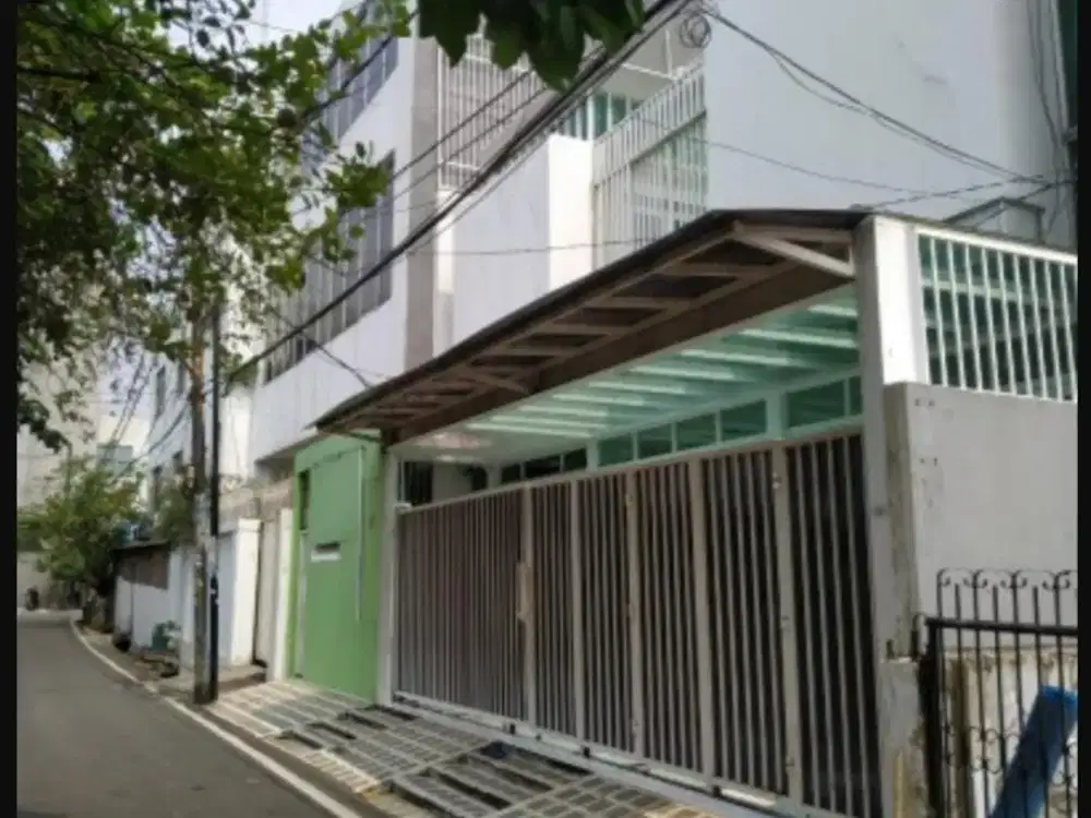 RUMAH CANTIK LT 141 LB 250 JL AMPASIT CIDENG JAKPUS
