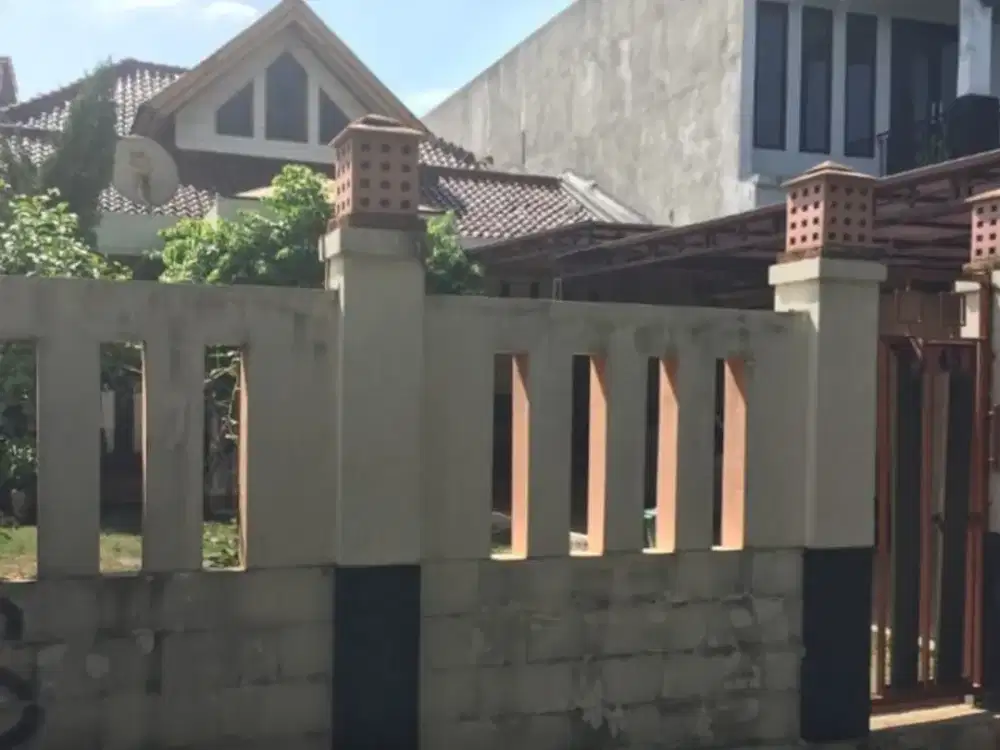 RUMAH CANTIK JL BATU AMPAR III KRAMAT JATI JAKTIM