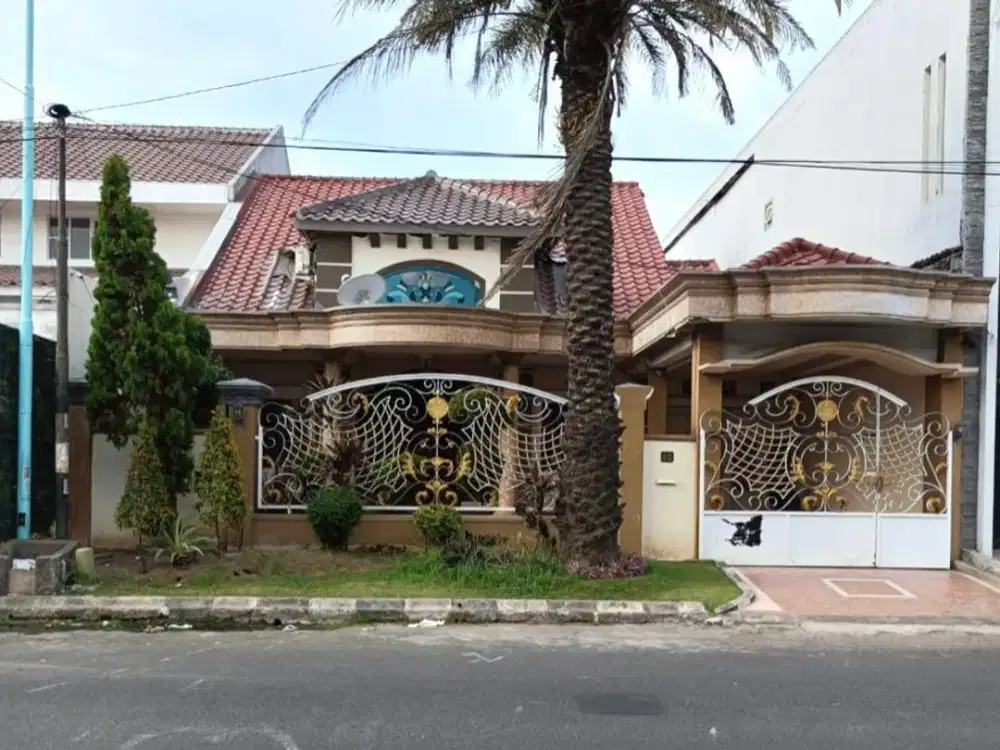 RUMAH CLASSIC DI JALAN RAYA DELTASARI INDAH SIDOARJO -Bisa Untuk Usaha
