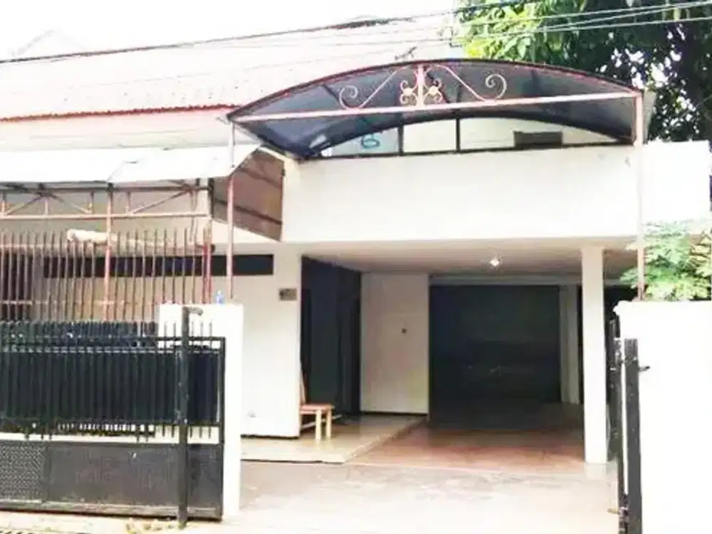 DiJual Rumah Hook 3 Lantai Lokasi Strategis di Palmerah, Jakarta Barat