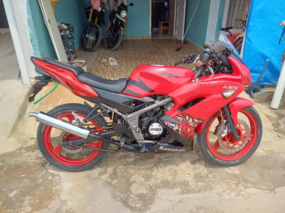 NINJA RR150 RED