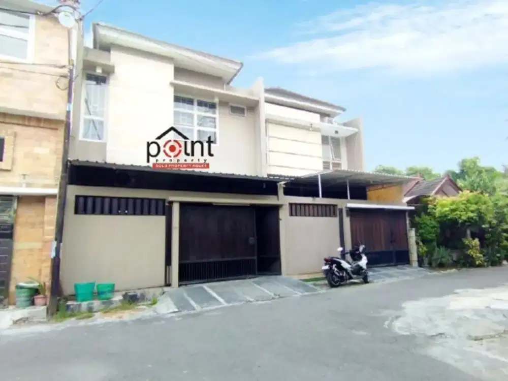 Dijual Rumah Cantik 2 Lt  Solo dekat RS JIH Adi Sucipto