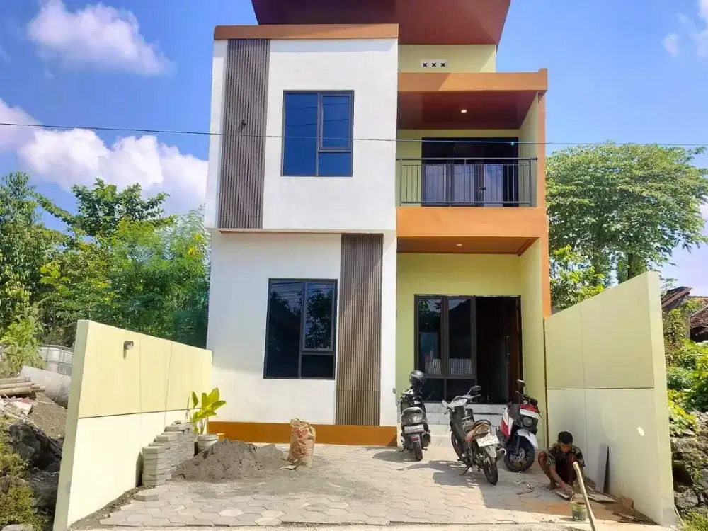 Istimewa! Rumah Pinggir Jalan Aspal Utama Di Gamping, carport2 Mobil
