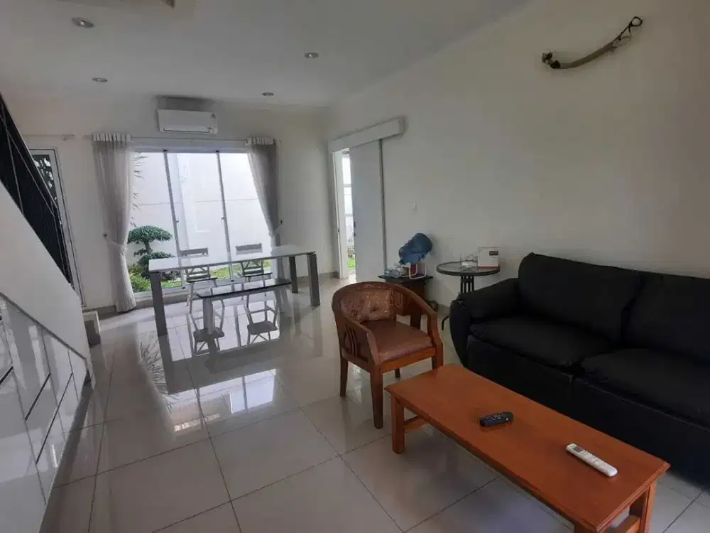 Rumah limited edition semi furnished harga murah di Summarecon Bandung