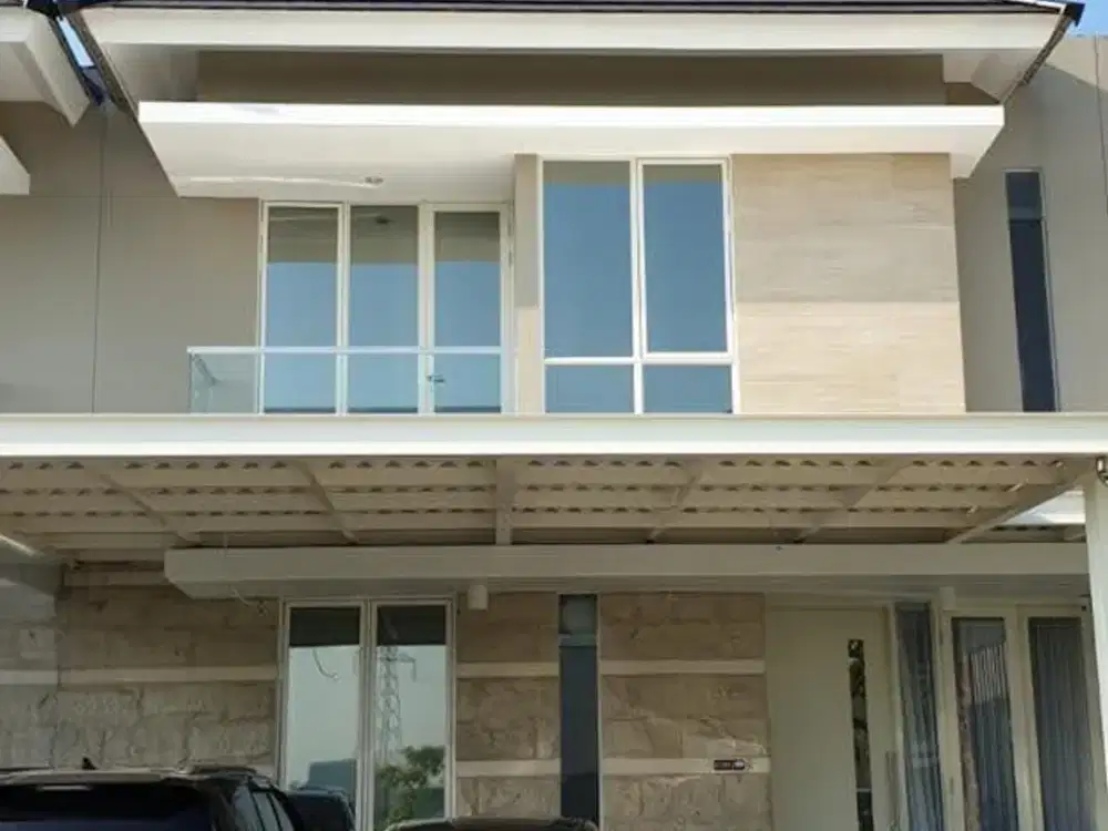 Dijual rumah greenlake citraland surabaya