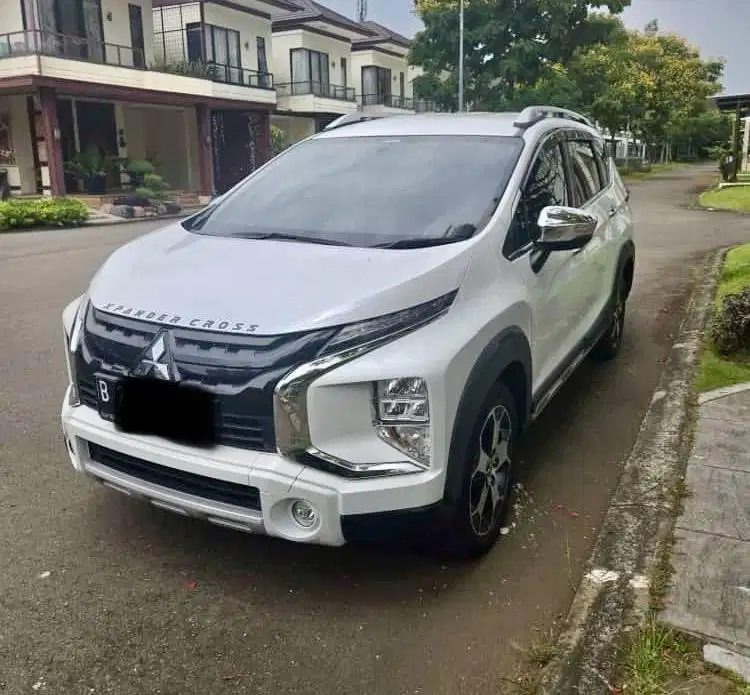 Xpander Cross 2021/2022 Premium Package