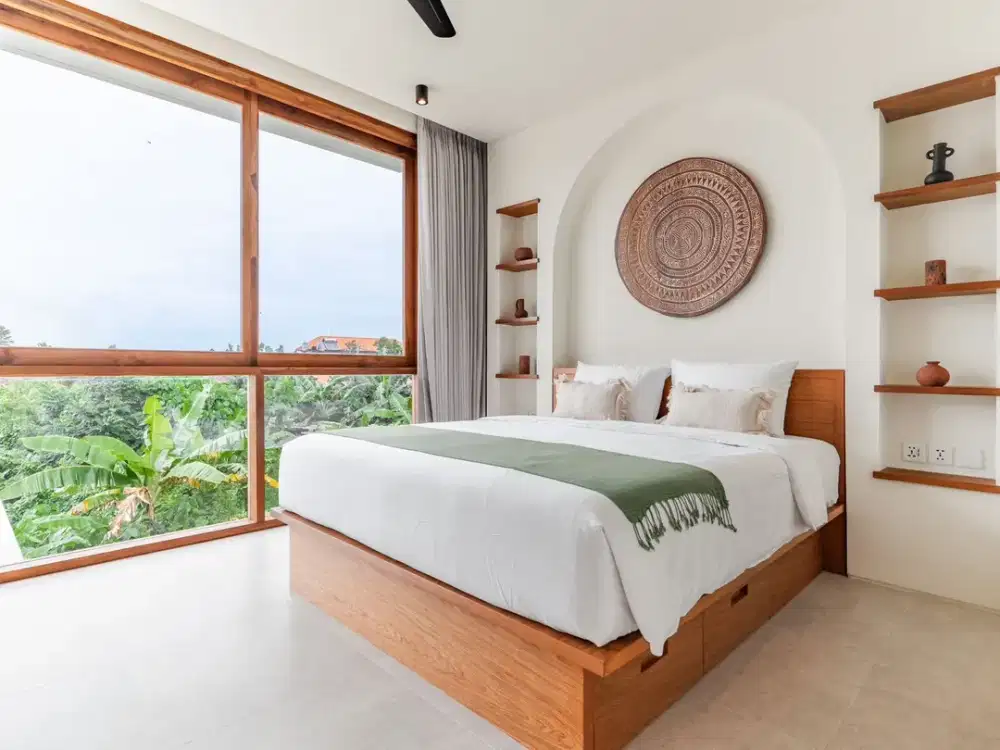 Monthly or Lease Hold 27 Years Villa in Canggu