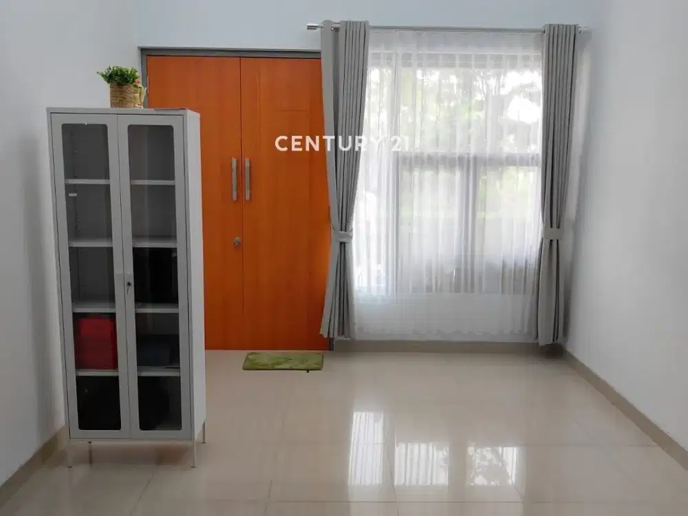 Rumah Bagus Siap Huni Di Cluster Beverly Lippo Cikarang
