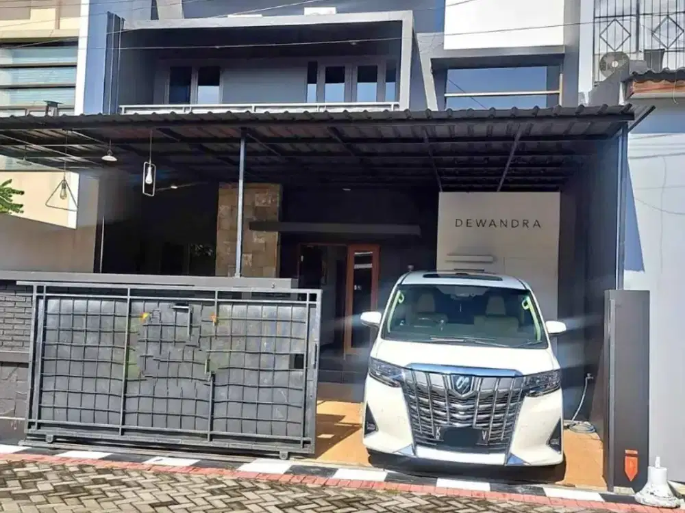 Rumah 2 Lt dijual di Jl. Lumbungsari dekat Jalan Supriyadi