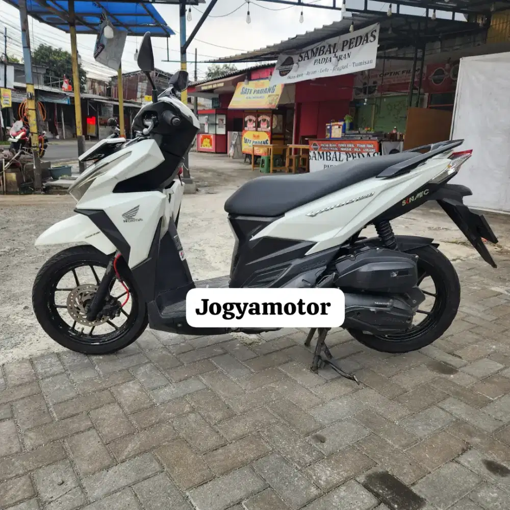 Honda Vario 150 cc tahun 2017 cash dan credit