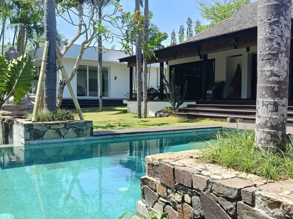 Dijual Villa Luas di Cemagi dekat Pantai