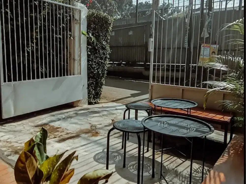 Rumah Dekat Alun2 Bandung cocok untuk cafe dll