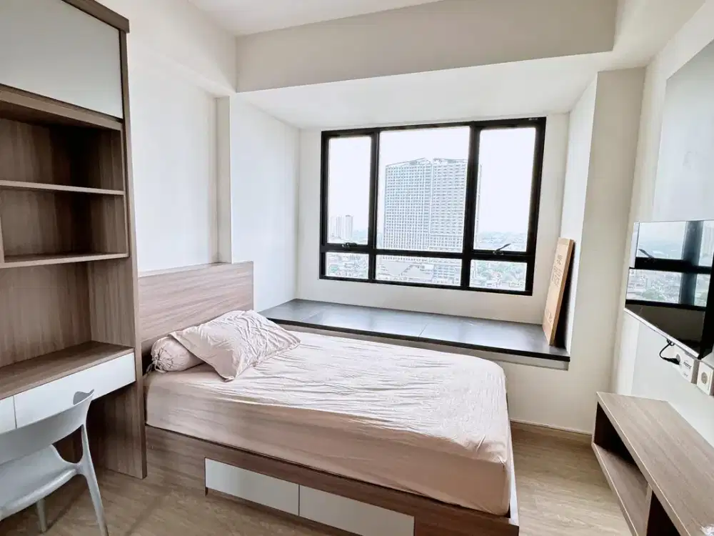 Sewa apartemen studio murah Collins Boulevard, Tangerang
