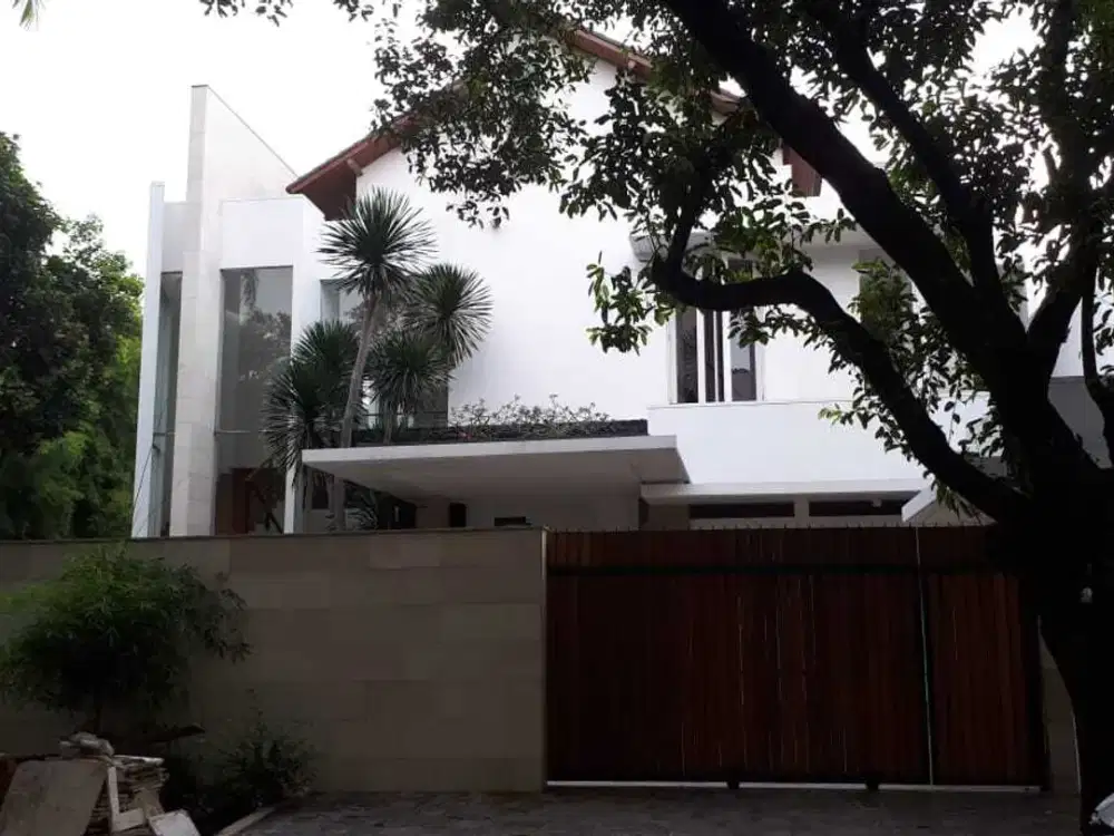 Jual rumah mewah Jl Mulawarman, Keb. Baru. LT.775/LB.827. Harga 100 M